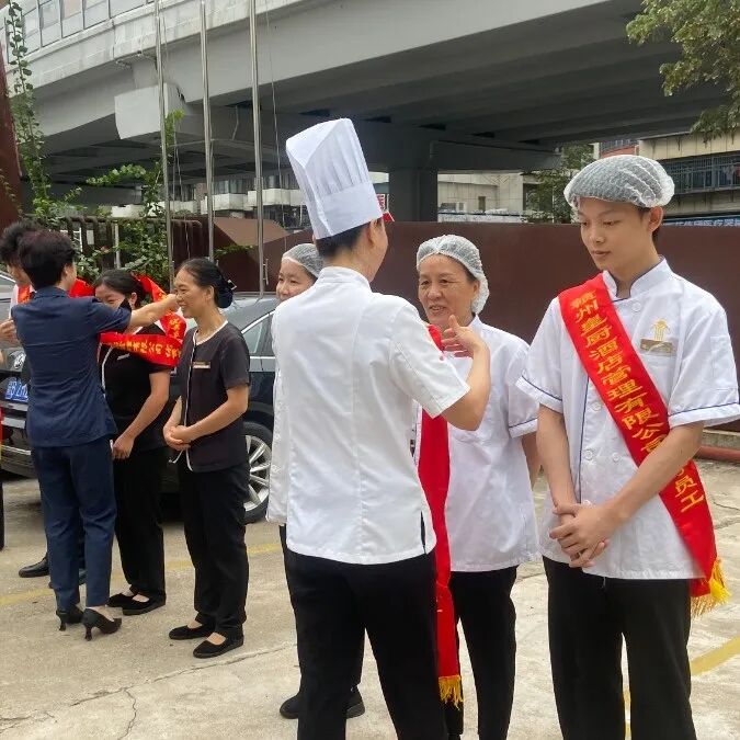 皇厨酒店国庆 74 周年升旗活动 · 配图 9